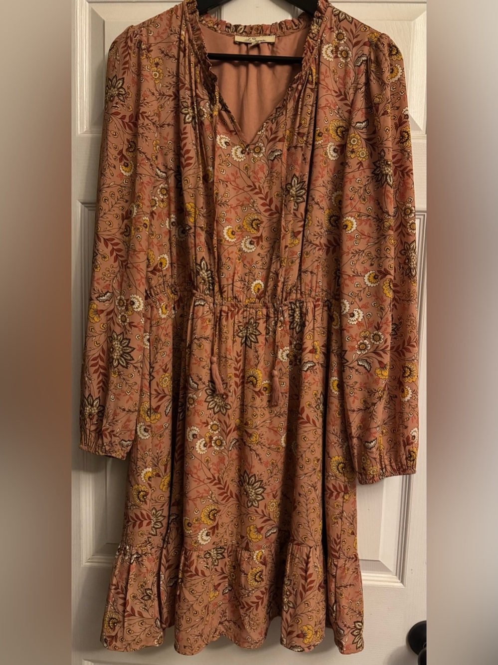 Les Serein Floral Long Sleeve Tiered Midi Dress - Rust Floral